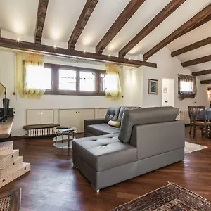 https://ca-lauretta.hotelslidodijesolo.com