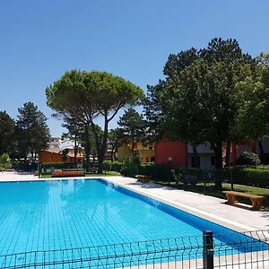 https://adriella.hotelinveneto.com